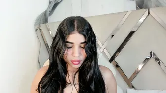 honeyht nude cam 06/11/2026