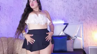 ivonne_18 amateur cam 06-11-2026