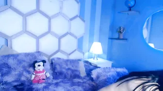 Yvi_taylor on webcam (06/11/2026)