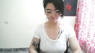 mocca_117 tattoo live cam show