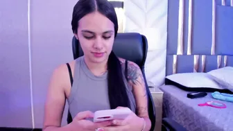 chloeharper_ (06-12-2026) on webcam