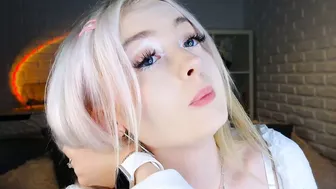 twinklefluff posing on cam - (07/16/2025)