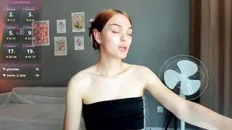 Emiliarouds trans naked on cam