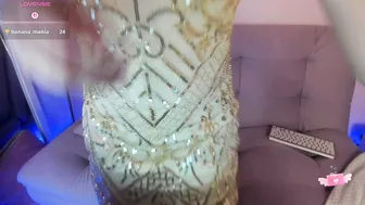 Greeicywells on webcam 07/16/2025