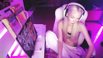 tinykylie leagueoflegends chat sex cam