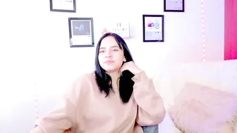 Emily_lindey_ porn cam chat 13-Jun-2026