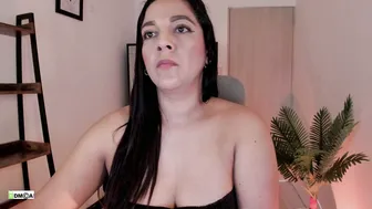 Pink_kitten_ free cam show 06-13-2026