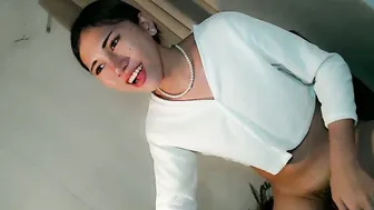 Hot_little_angel18 aussie cam sex