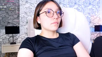 Eliza_gh skinny free cam show