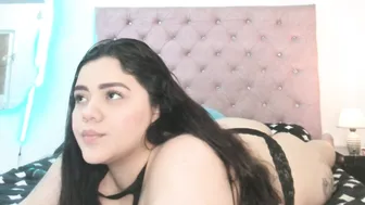 Laurenlaine99 cam girl chat 14 June 2026
