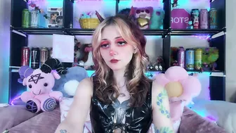 _devilbaby naked (06-15-2026)