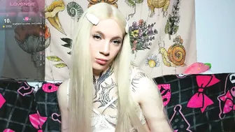 Chl0echerry live cam show (06-16-2026)