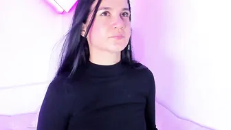 miahansson posing on cam (06/16/2026)