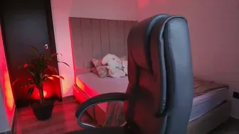 kisscocoaxo 17-Jun-26 smalltits