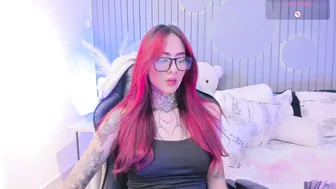 red_sinclair puffynipples on webcam