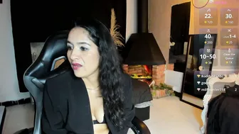Abril_riios (06/19/2026) free cam show