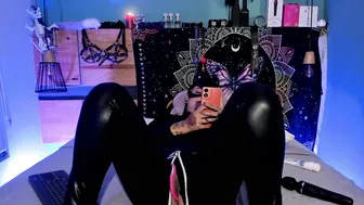 chloaellenn recorded nude video 1039420