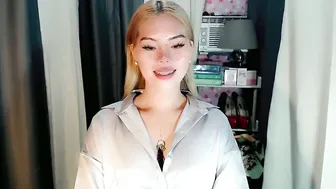 Andrea06121998 daddy naked on cam