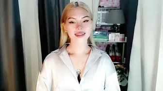 Andrea06121998 daddy naked on cam