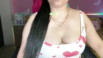 jasminevibe posing on webcam amateur cam show