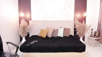 emy_ly nude cam 06-21-2026