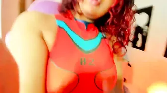 Emilly_coper18 squirt live on cam