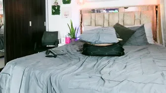 yellow_lily porn cam chat (06-22-2026)