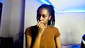 pretty_nyra bdsm horny amateur