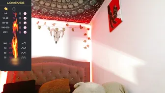 lia_miss2 tongue cam show
