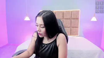 natalia_saenzz_ live on cam 24-Jun-2026
