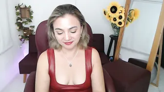 lilly_milf video chat porn 06/24/2026
