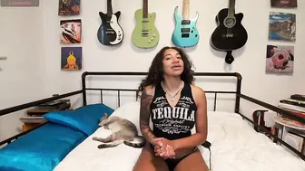 onlystrings live cam show 06-24-2026