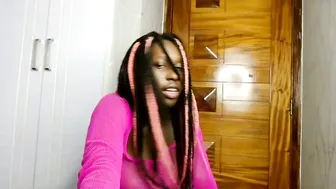 lalisa_manobal live webcam show (06-26-2026)