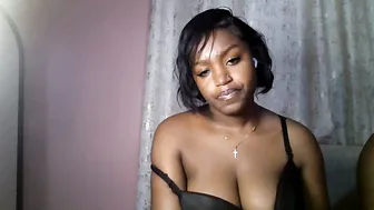 vee_quest recorded nude video 1047597