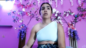 Skinnysofia18 nude cam (06/27/2026)