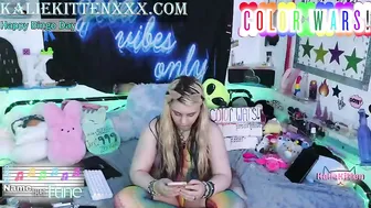 Kaliekitten chat sex cam posing on webcam