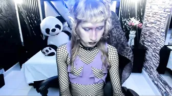 Vivienne_hadid chat cam porn (06-28-2026)