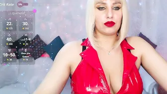 mia_sunn posing on cam 01 July 2026
