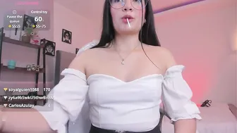Miller_vanessa_ live cam video - (07/17/2025)