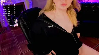 Jes_solar 07/17/2025 blond