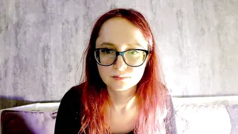 Coy_girl_ smoke 17-Jul-2025