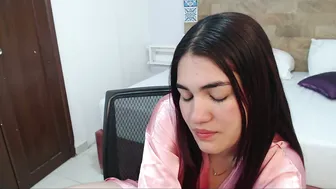 kyliiebaker webcam video (07-17-2025)