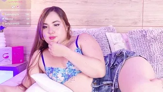 Elenagilbert2 live webcam show stream