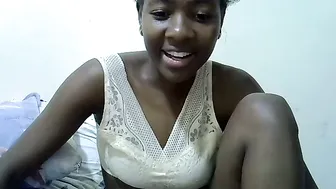 sweet_vee1 recorded nude video 1051057