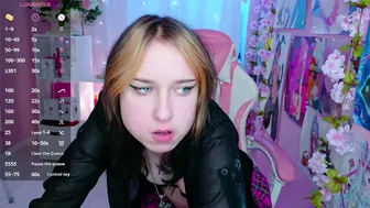Oksi_koxy 03-Jul-26 on live cam
