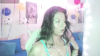 Zarahbennet posing on webcam 03 July 2026