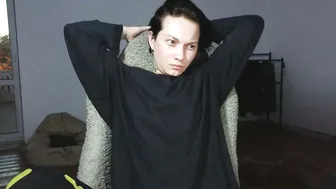 Esajukyy (07-05-2026) tomboy