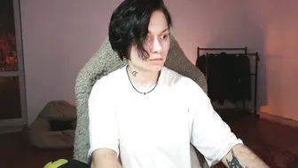 esajukyy hairy - 05-Jul-2026