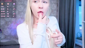 Miliameow fuckmachine cam