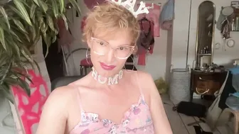 pinkfag femboy (07-08-2026)